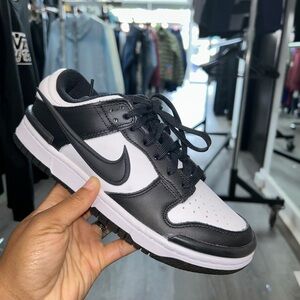 Nike Black and White Sneakers Classic Design